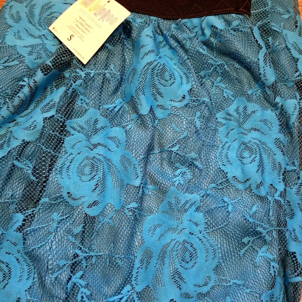 BNWT Small Lucy Skirt size small - Picture 1 of 3